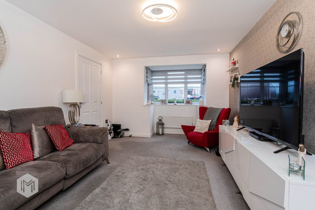 Property photo 3 of 20 Picture No. 06