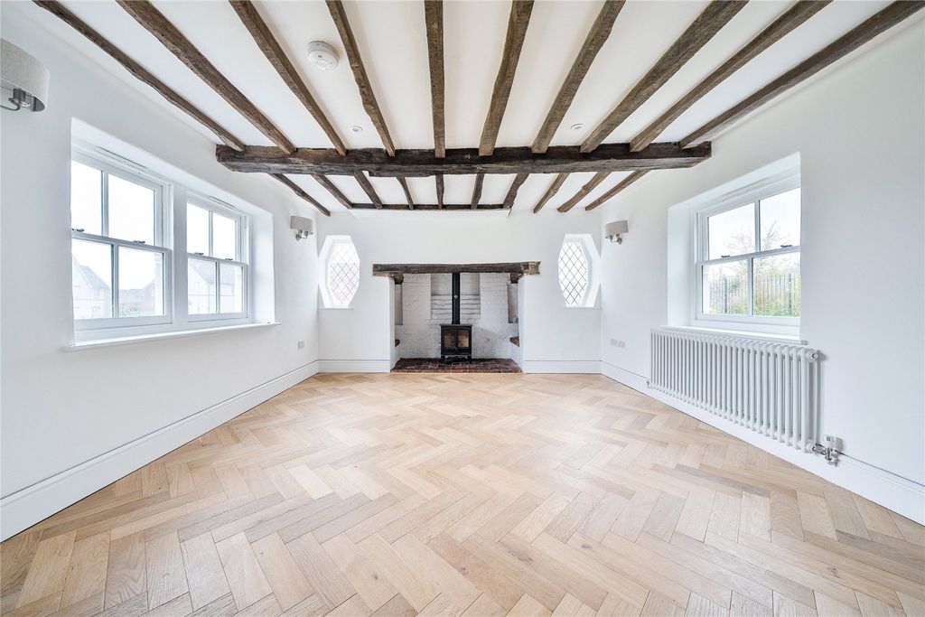 Property photo 2 of 26 Living Room