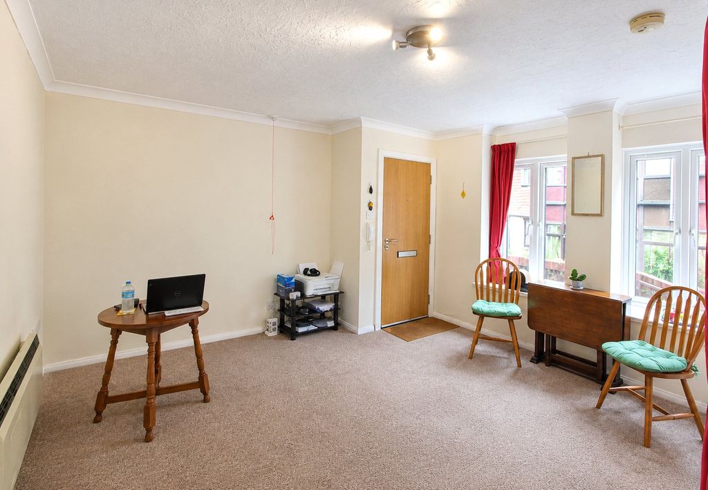 Property photo 2 of 11 Picture No. 13