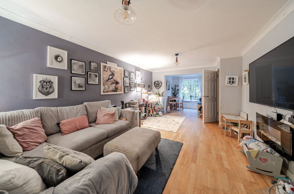 Property photo 2 of 16 1374005-12-691212...