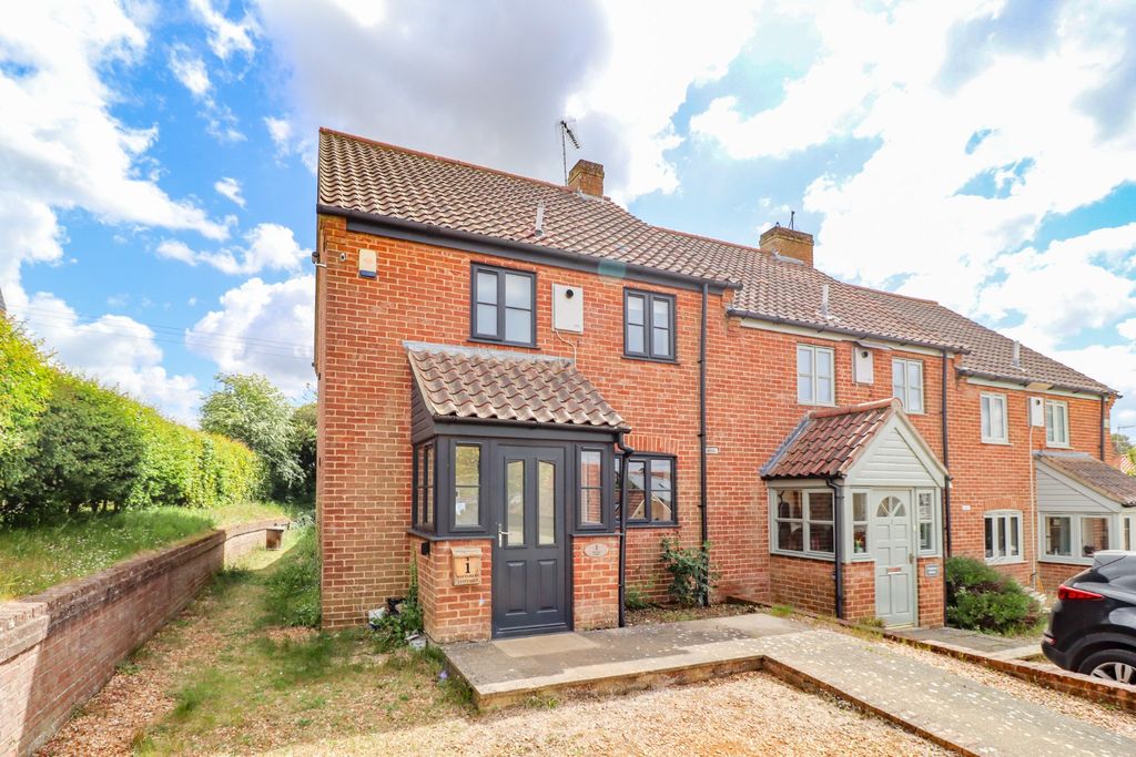 Property photo 2 of 18 4129175