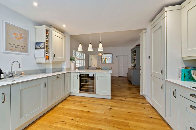 Property photo 2 of 17 Kitchen