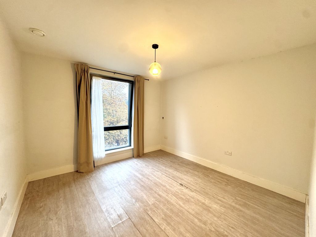 Property photo 3 of 4
