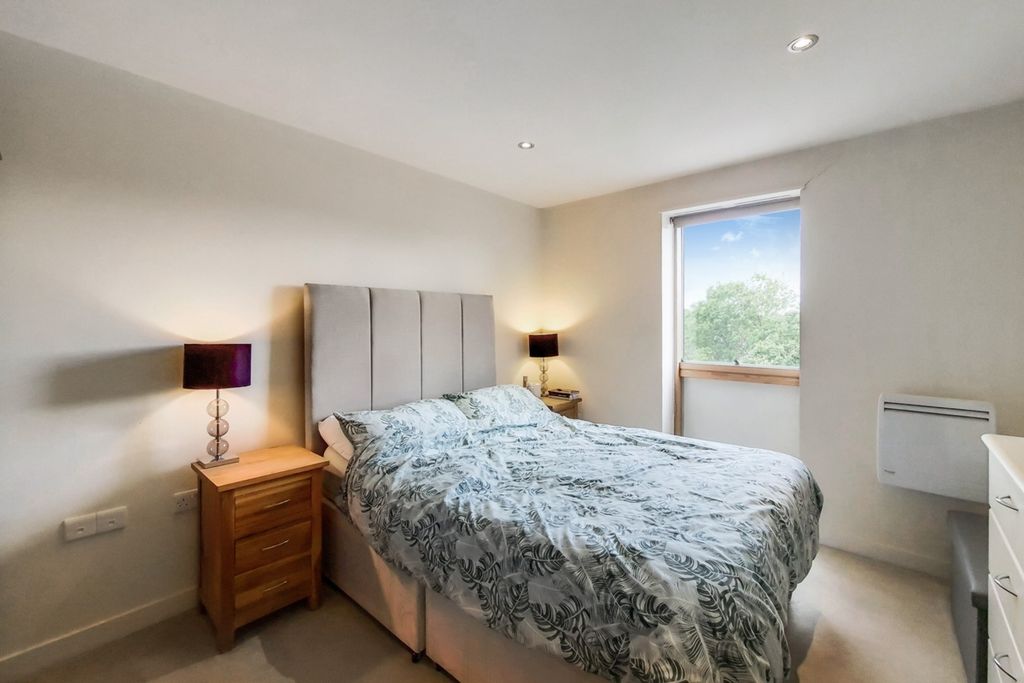 Property photo 3 of 10 Bedroom