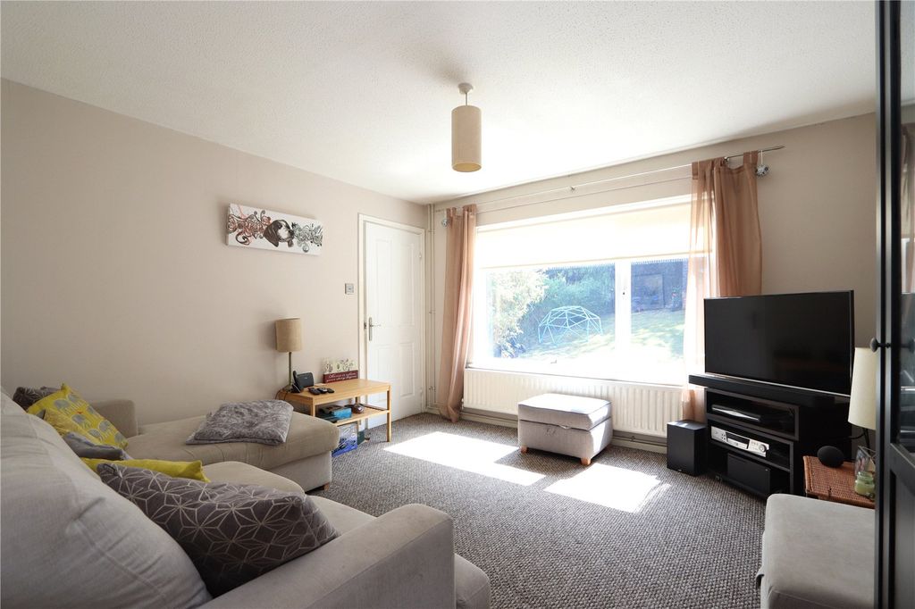 Property photo 3 of 16 Picture No. 12