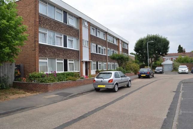 Property photo 1 of 7 Two Bedroom 01st Floor Flat To Rent Barton Meadows, Ilford Ig6