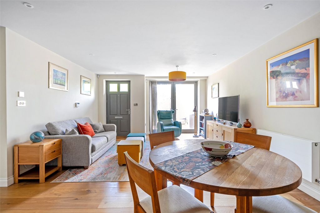Property photo 1 of 19 Picture No. 44