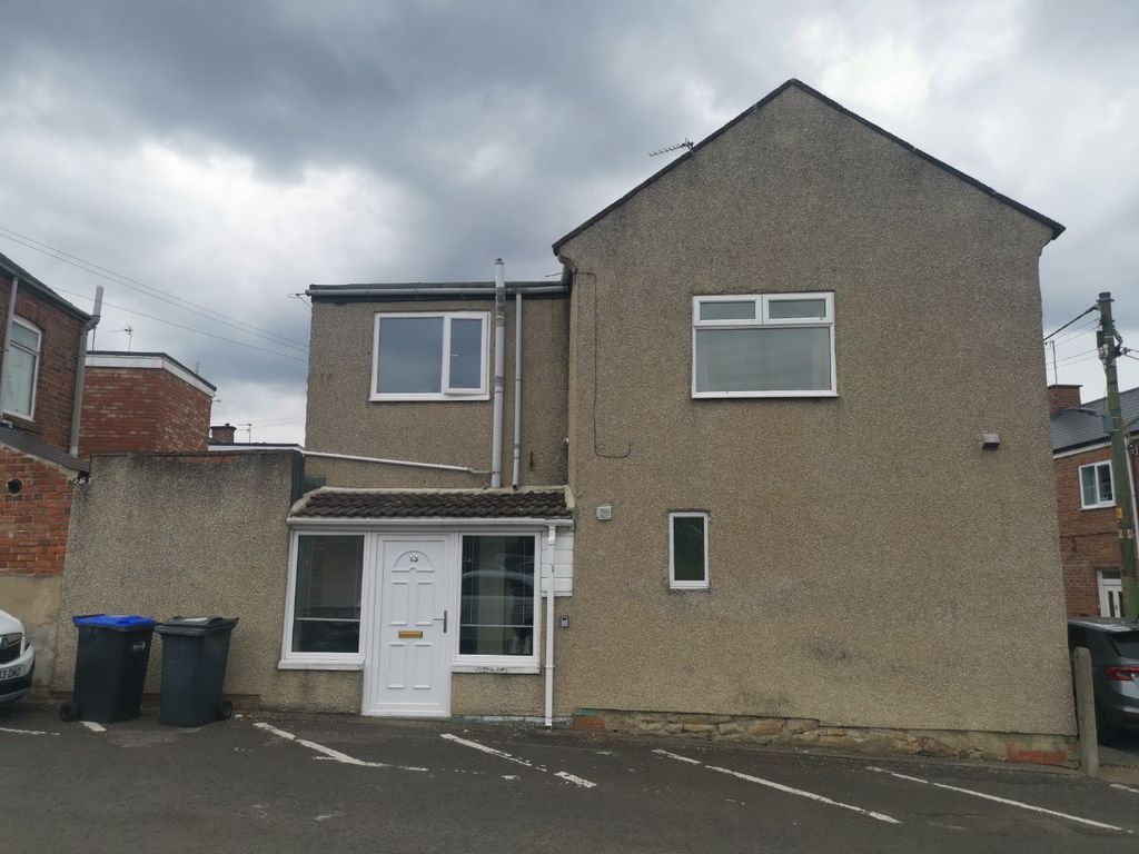 Property photo 1 of 8 External