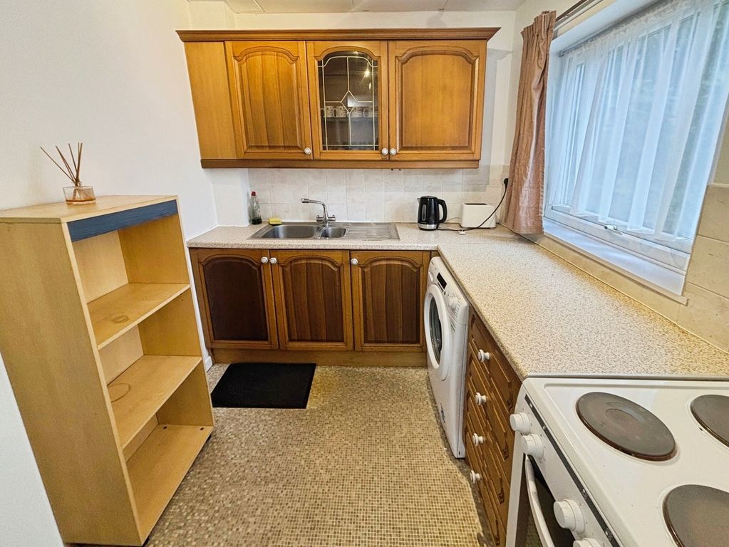 Property photo 2 of 10 Picture No. 21