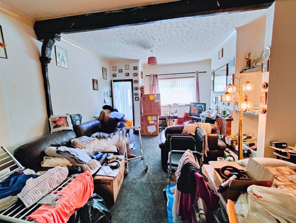 Property photo 2 of 17