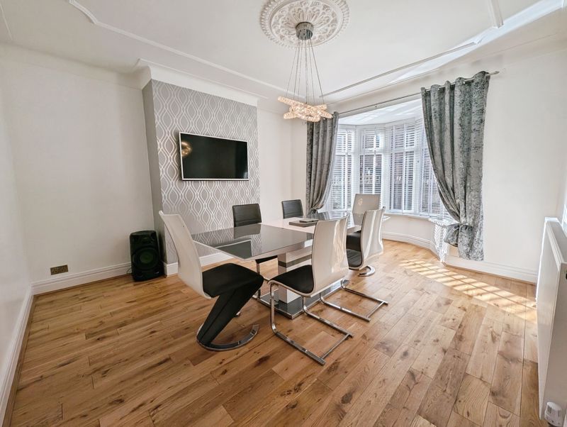 Property photo 3 of 19 Photo 9