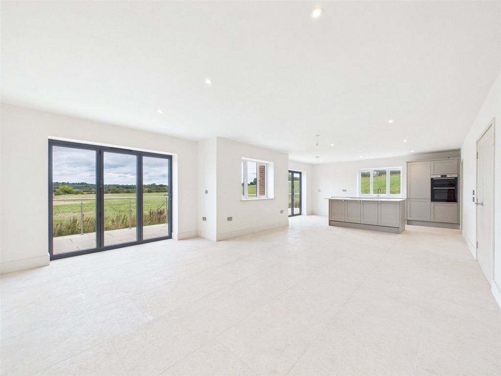 Property photo 3 of 31 Picture No. 08