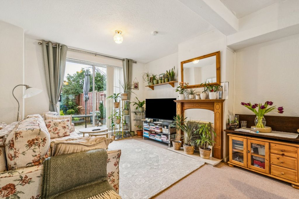 Property photo 3 of 10