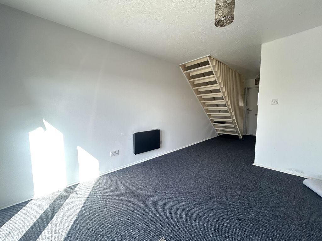 Property photo 3 of 7 Img_4213
