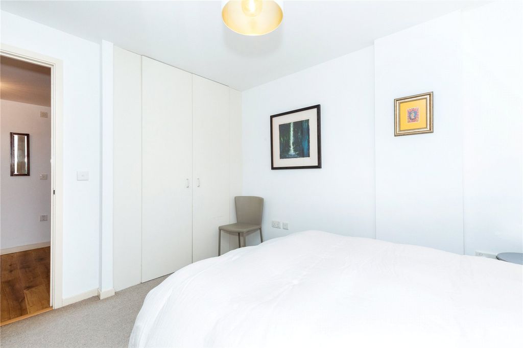 Property photo 3 of 18 Picture No. 23