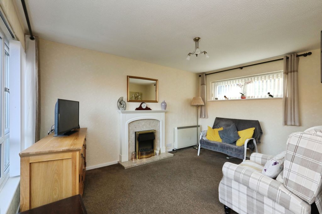 Property photo 2 of 15 Living Room