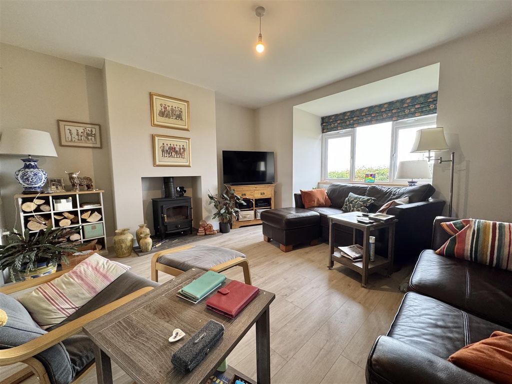 Property photo 3 of 32 Img_9349.Jpeg