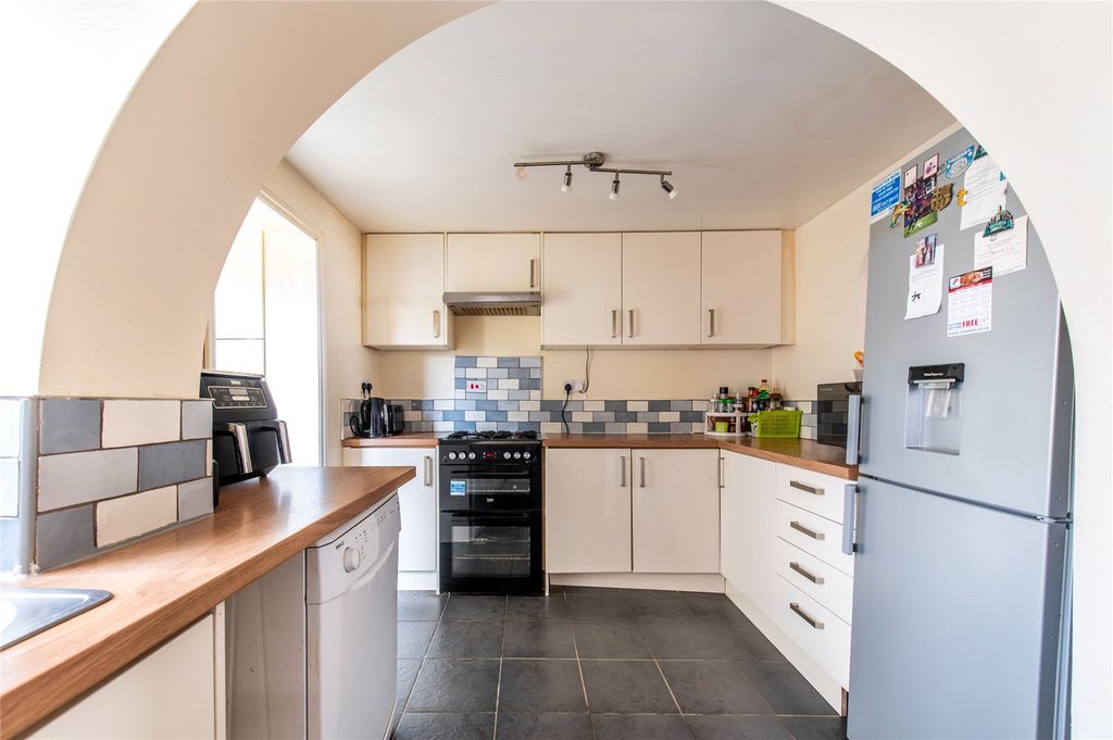 Property photo 3 of 18 Picture No. 05