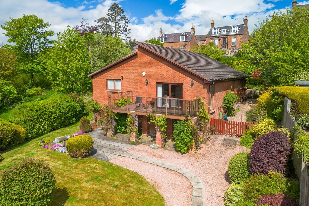 Property photo 1 of 14