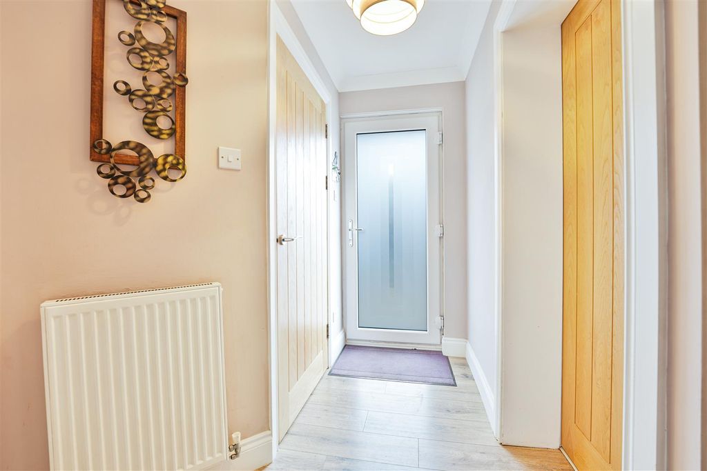Property photo 3 of 33 3.Jpg