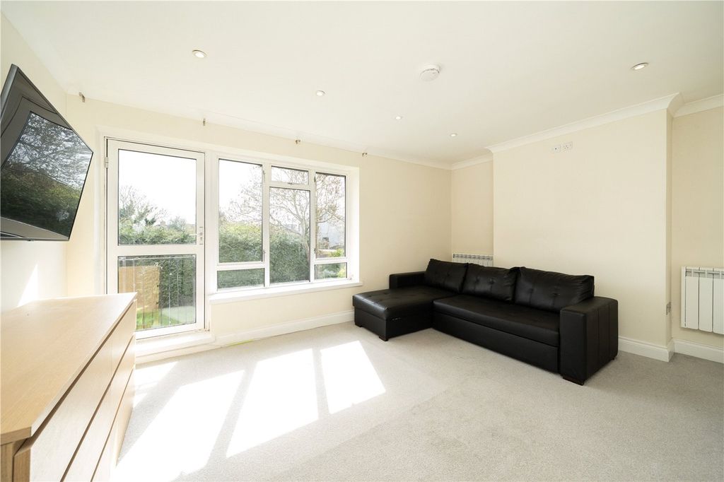 Property photo 2 of 6 Picture No. 06