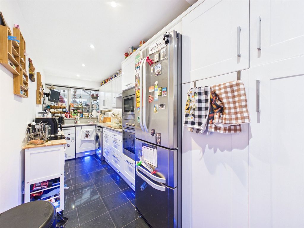 Property photo 2 of 16 Picture No. 02