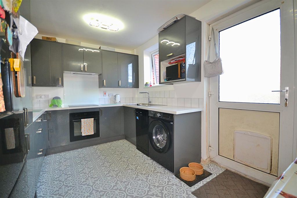 Property photo 3 of 13 7.Png
