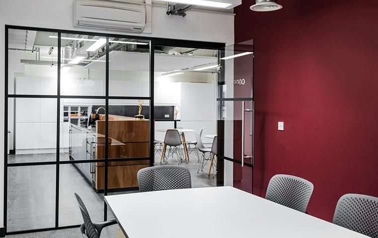 Property photo 3 of 11 Regent Square House-Meeting Room.Jpg