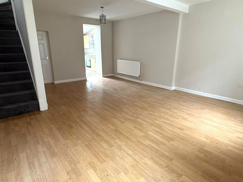 Property photo 2 of 11 Not Specified