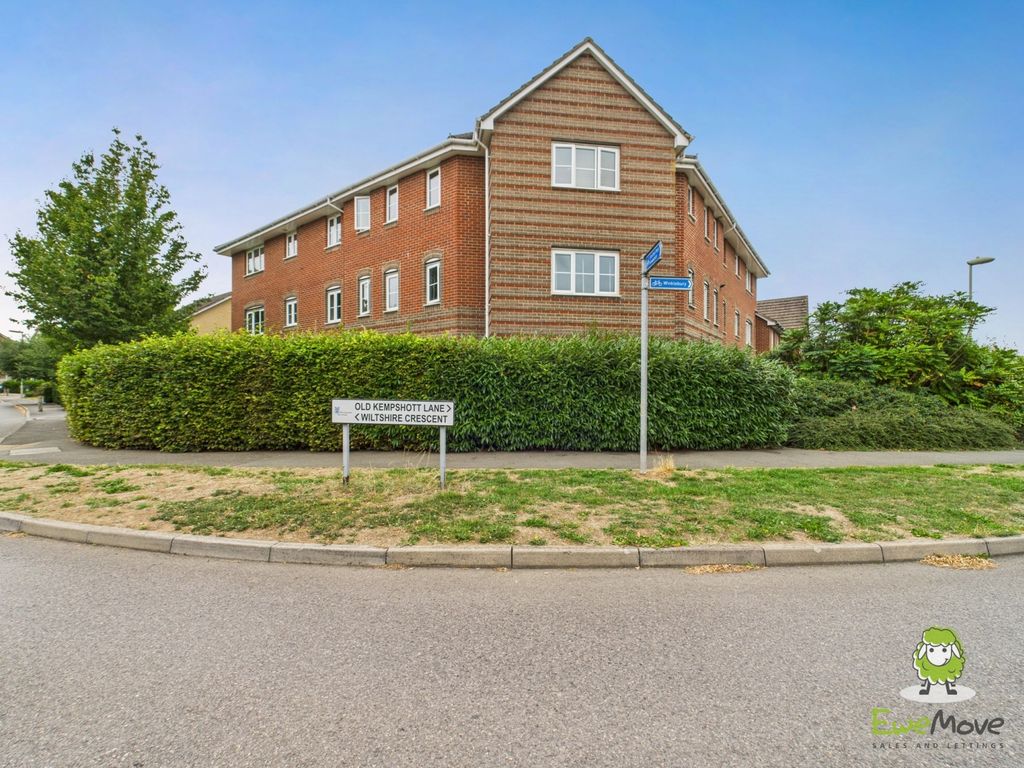 Property photo 1 of 11 Ewemove Basingstoke Wiltshire Crescent External Re