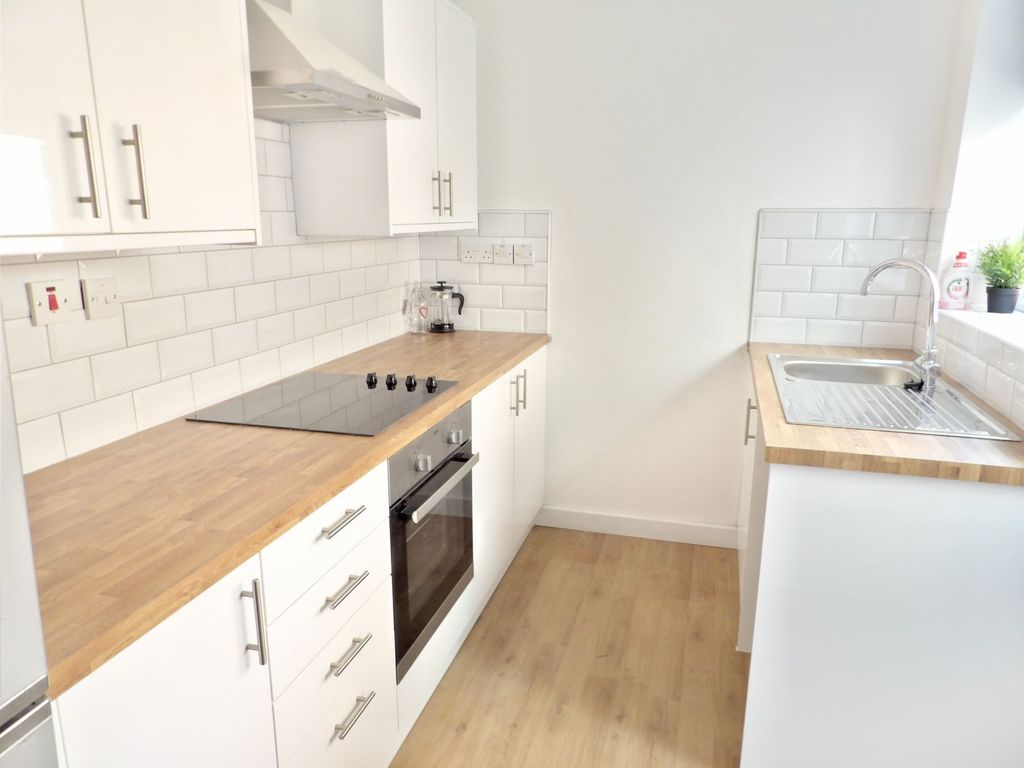 Property photo 2 of 6