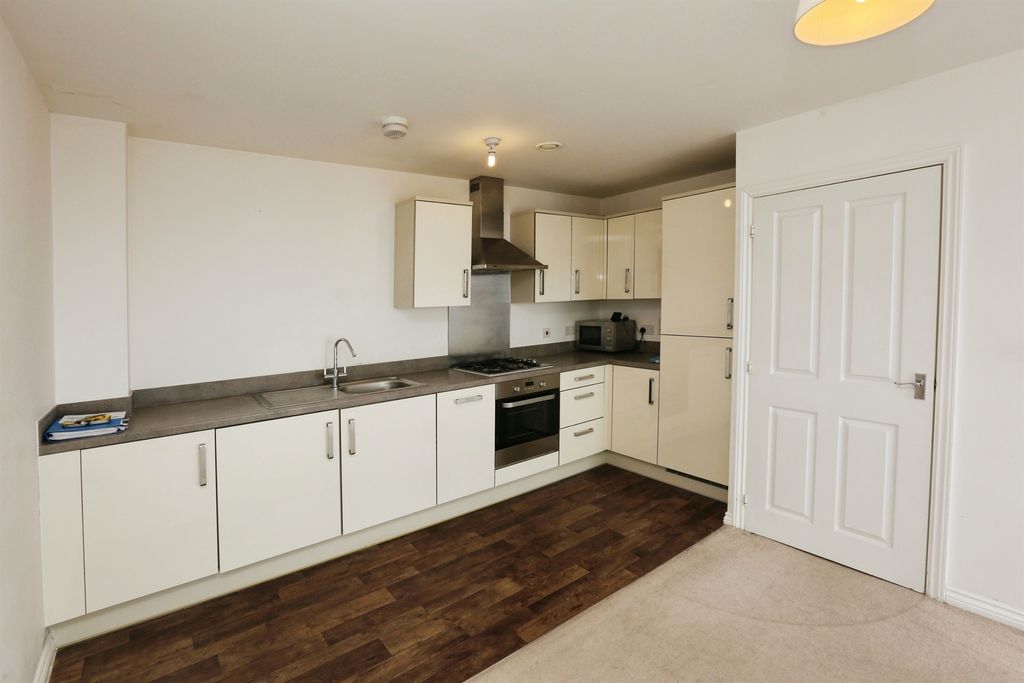 Property photo 3 of 16