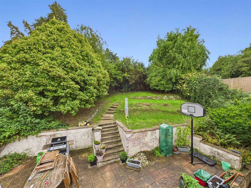 Property photo 3 of 18