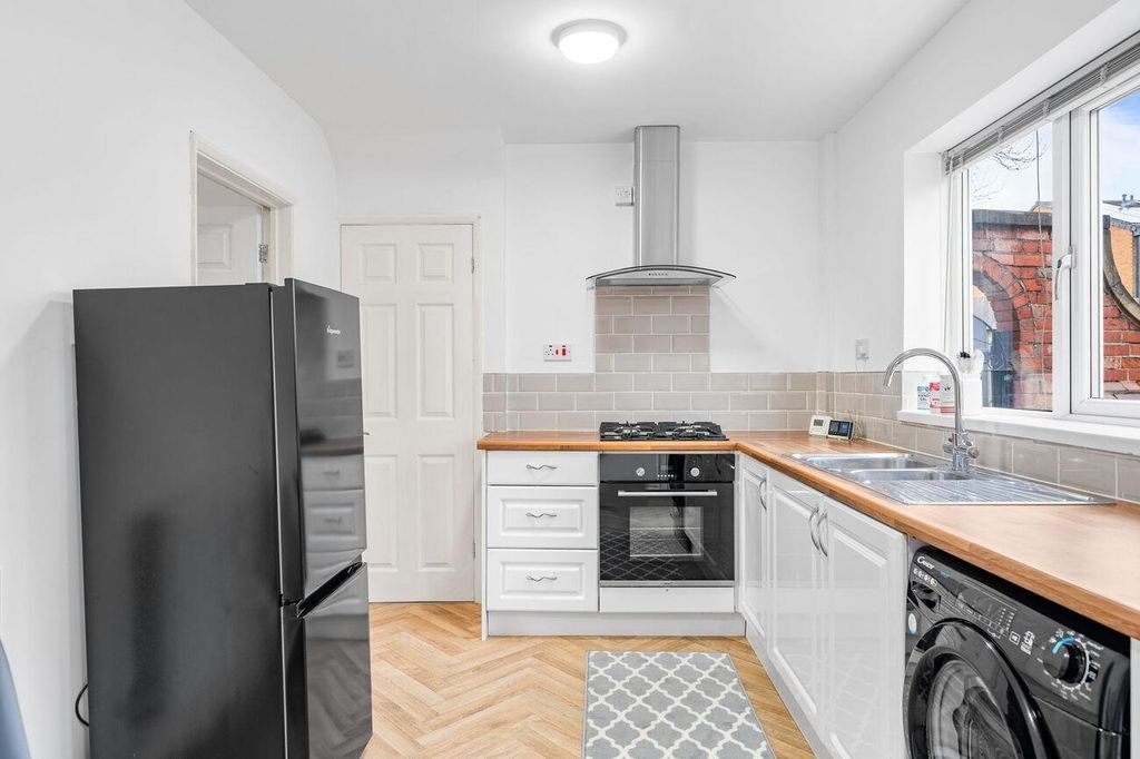 Property photo 3 of 14 292 Ilkeston Road Pdm Estates