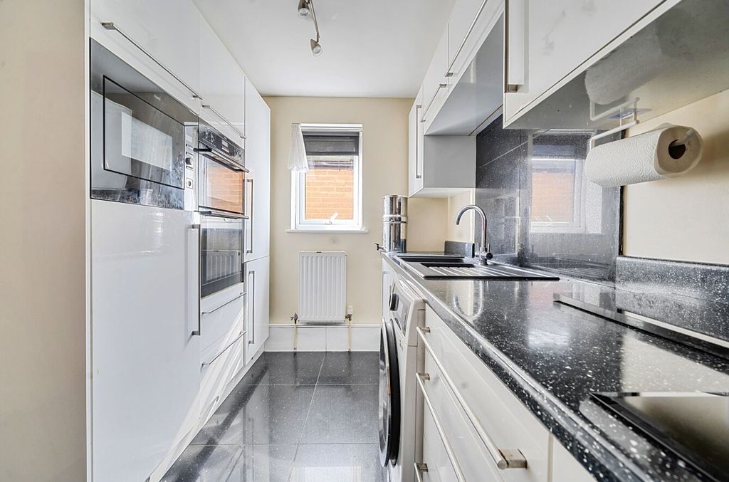 Additional image 6 of 2 bed maisonette for saleCardew Road, Liss GU33
