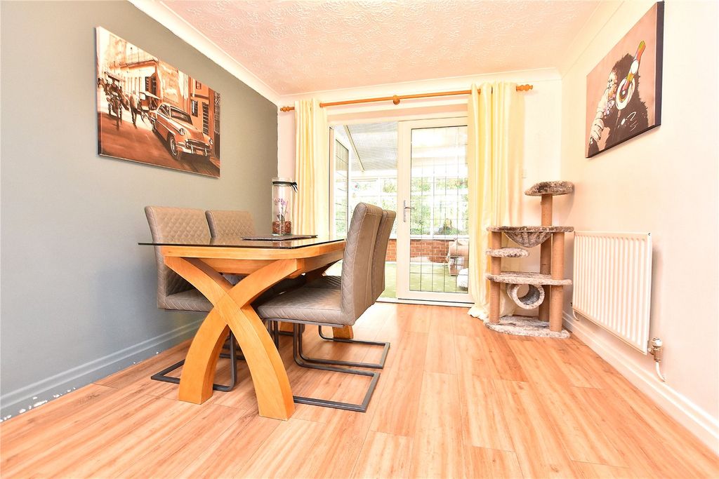 Property photo 3 of 17 Picture 3