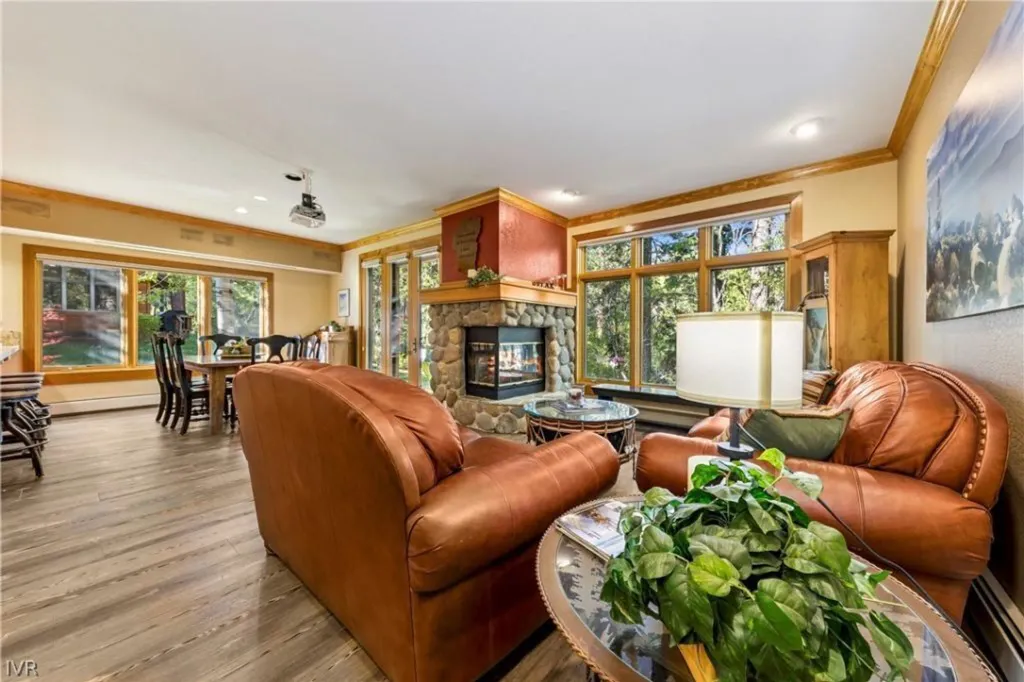 Property photo 1 of 12 <Alttext/>