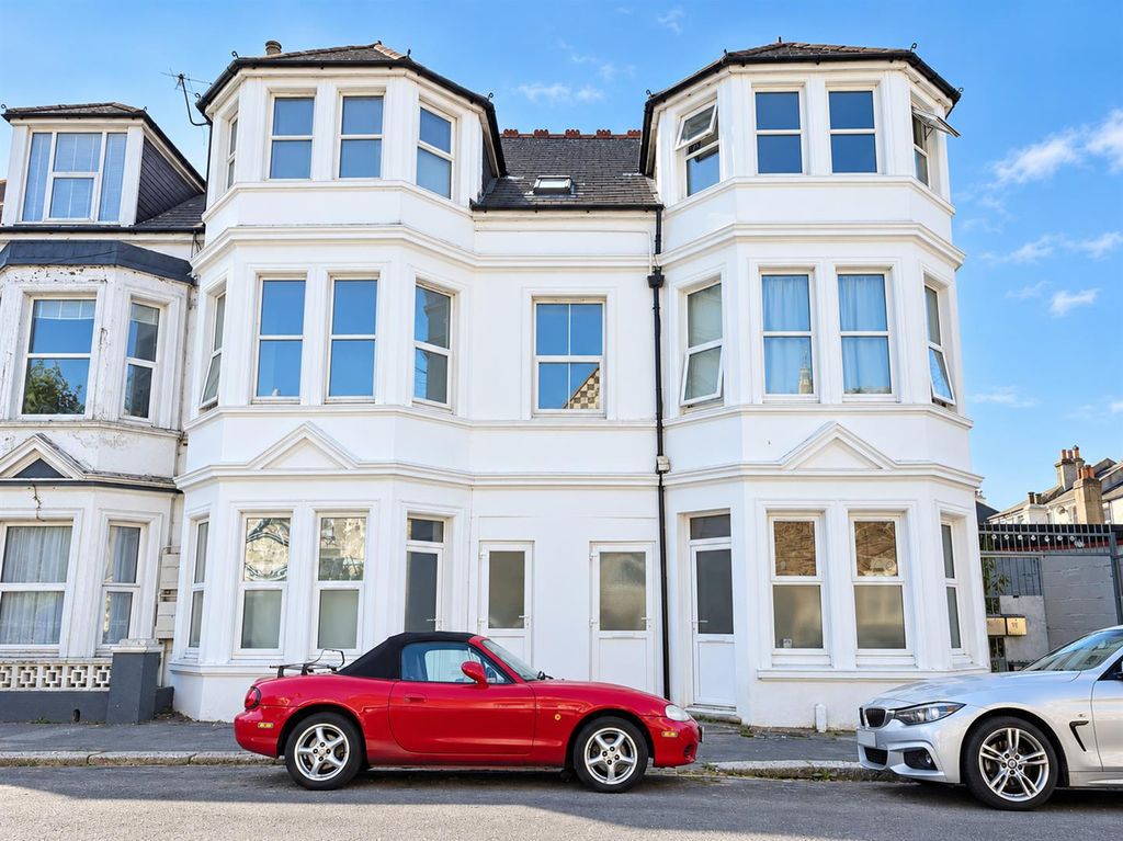 Property photo 1 of 6 A5c821Ea-233A-4d00-A88A-c5Ca4Ea85d59.Png