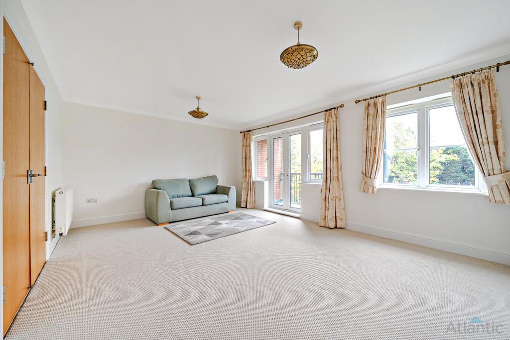 Property photo 3 of 15 Gallery