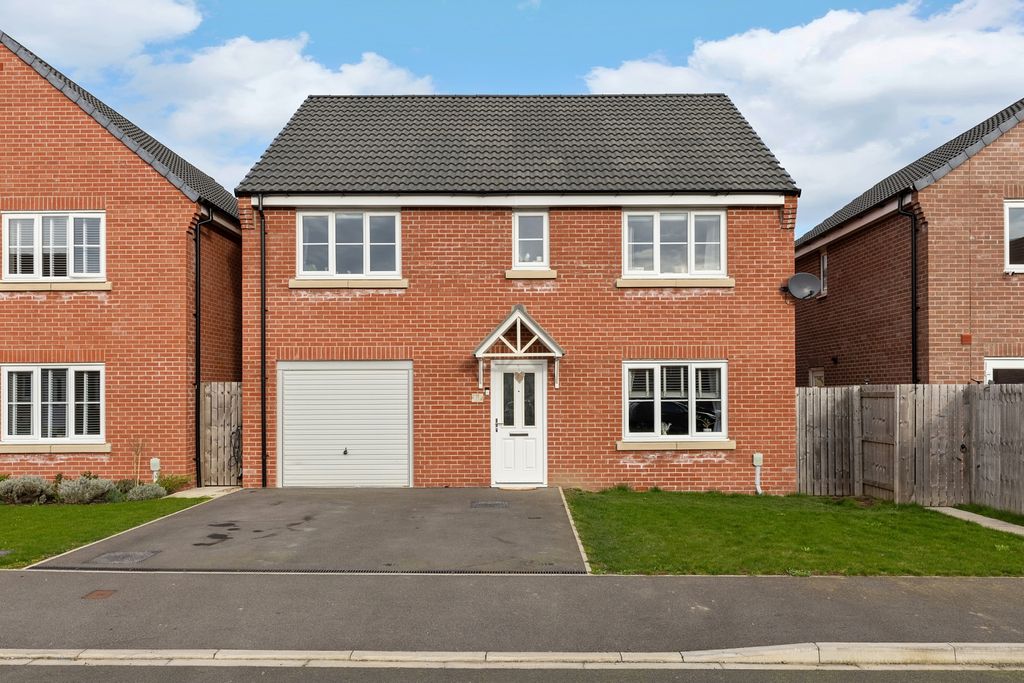 Property photo 1 of 24 Front Exterior