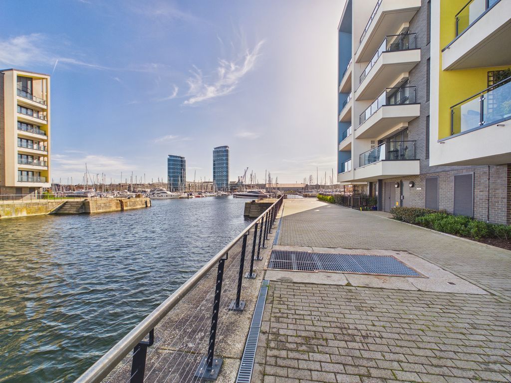 Property photo 1 of 12 Photo 13