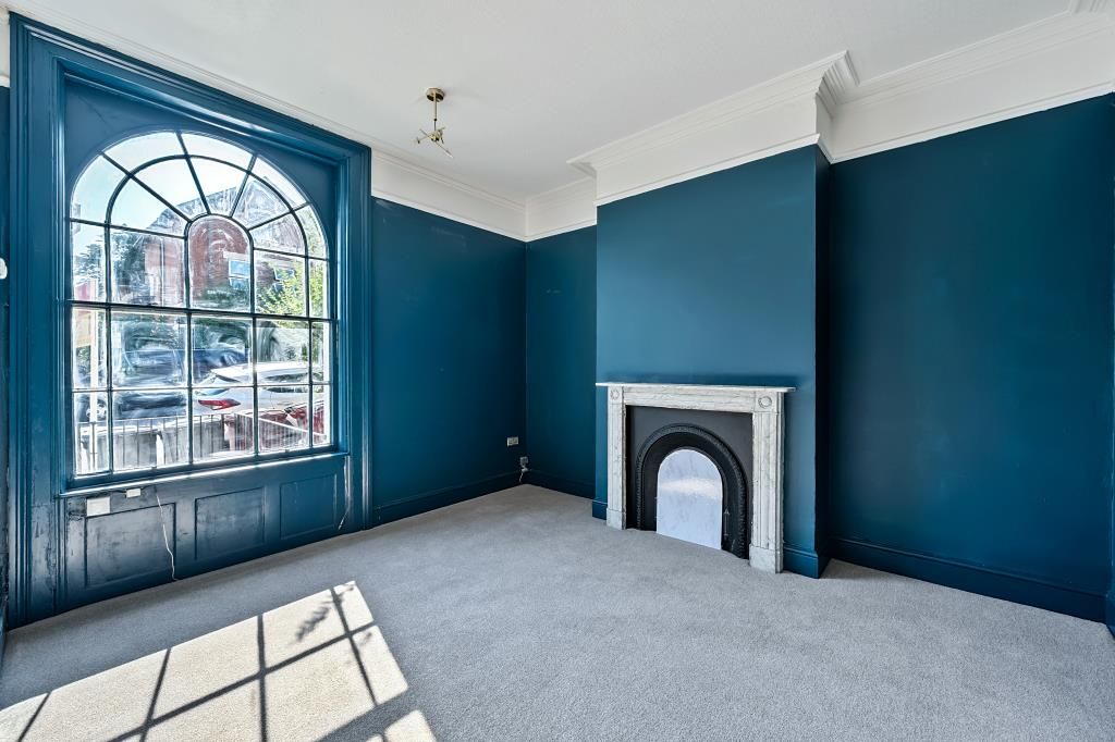 Property photo 1 of 12 Lounge Area