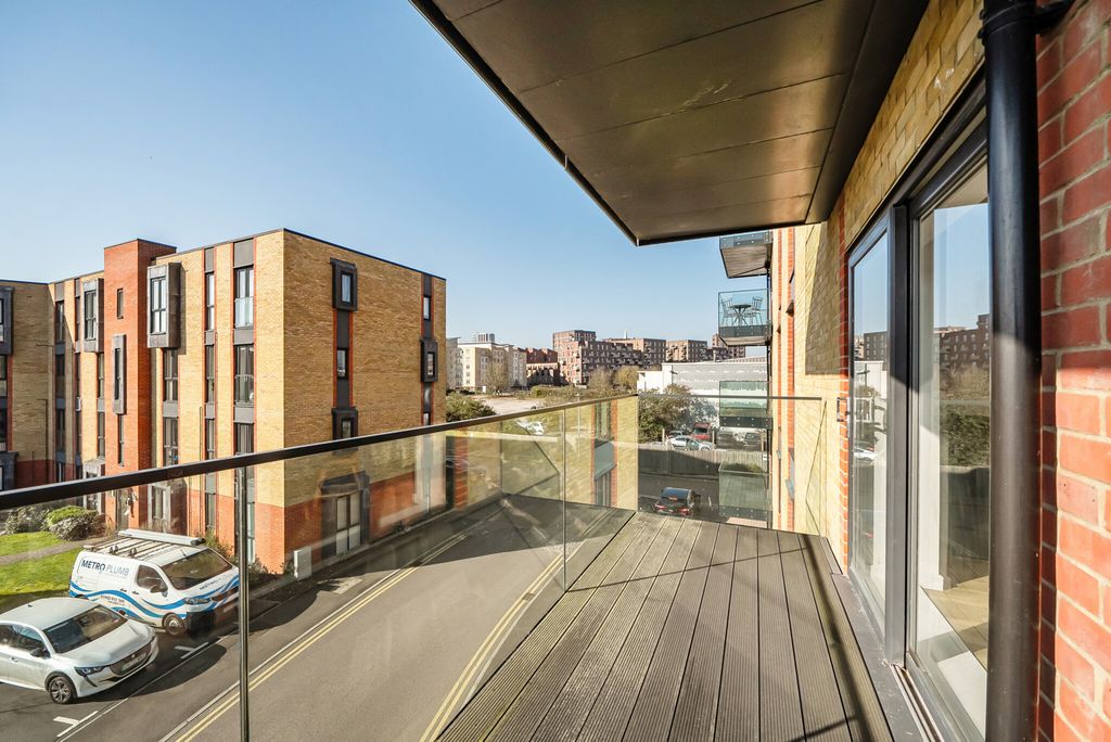 Property photo 3 of 22 1425773-17-69bbc8...