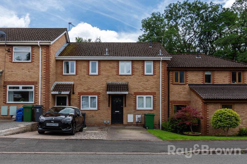 Property photo 1 of 32