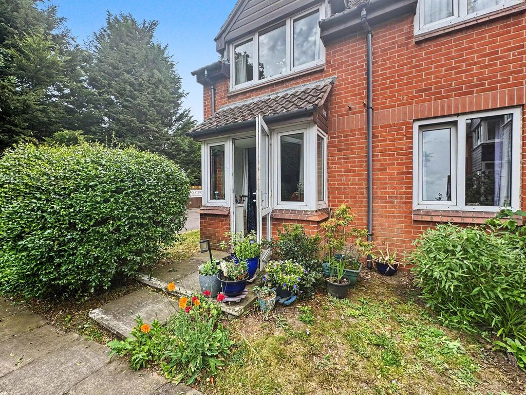 Property photo 1 of 17