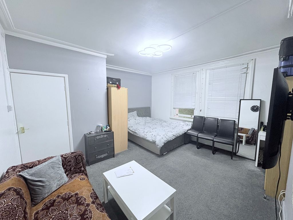 Property photo 2 of 15 Img_4579