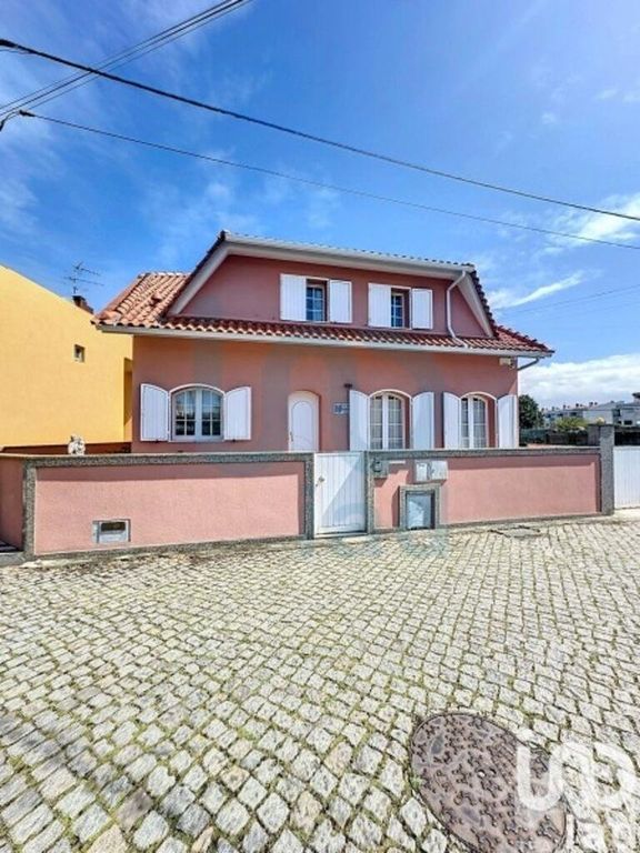 Property photo 3 of 33