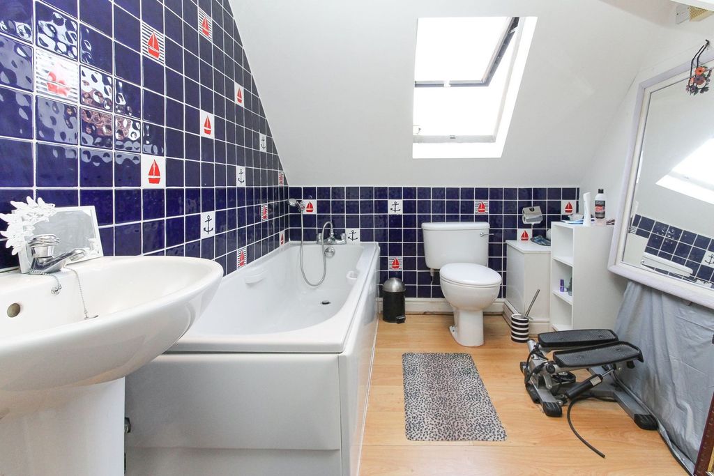 Additional image 20 of 7 bed detached house for salePenshurst Gardens, Edgware HA8