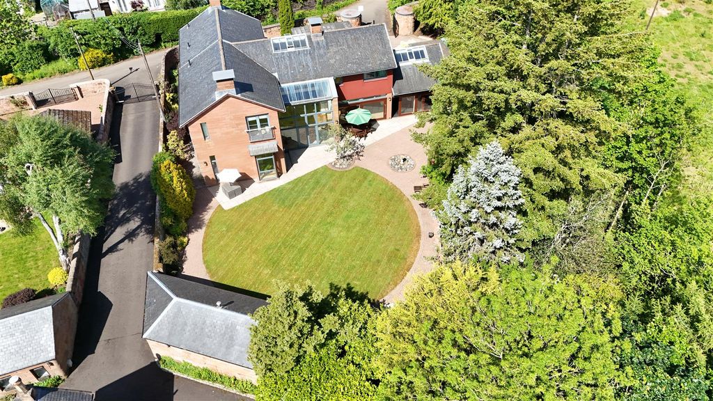 Property photo 2 of 48