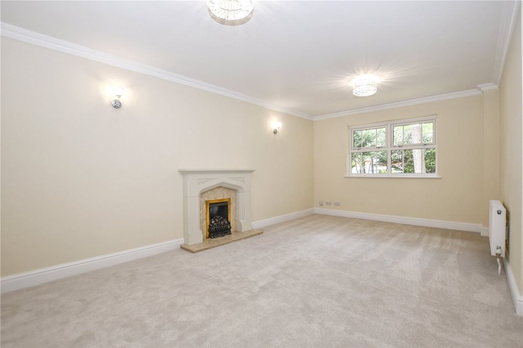 Property photo 3 of 16 Picture No. 10